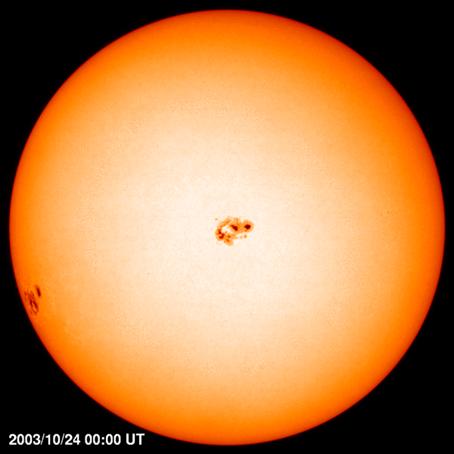 600px-Sunspot.gif