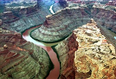 colorado-river-and-green-river-confluence-canyonlands-national-park-utah.jpg